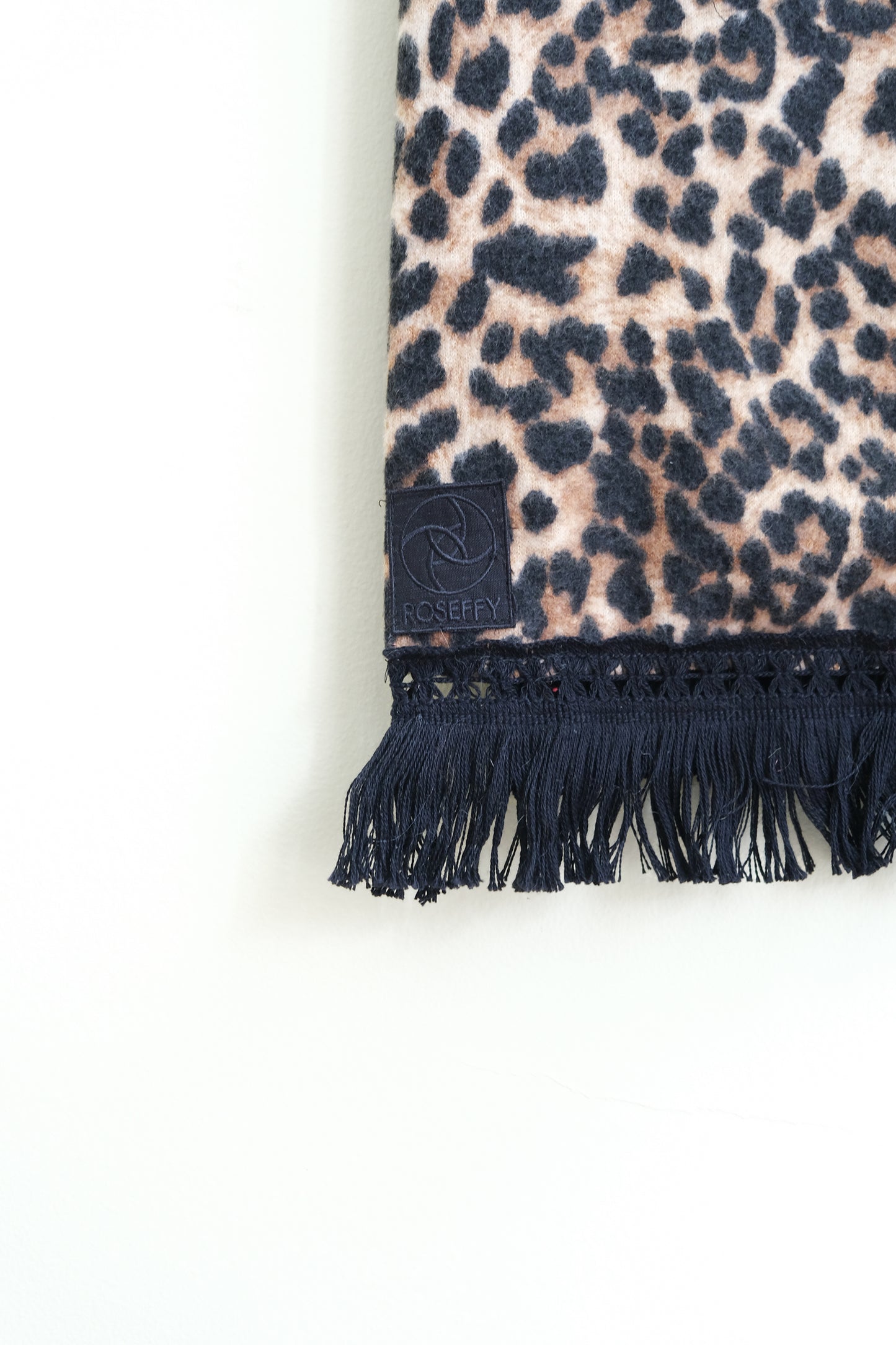 Wide Scarf ~ Leo