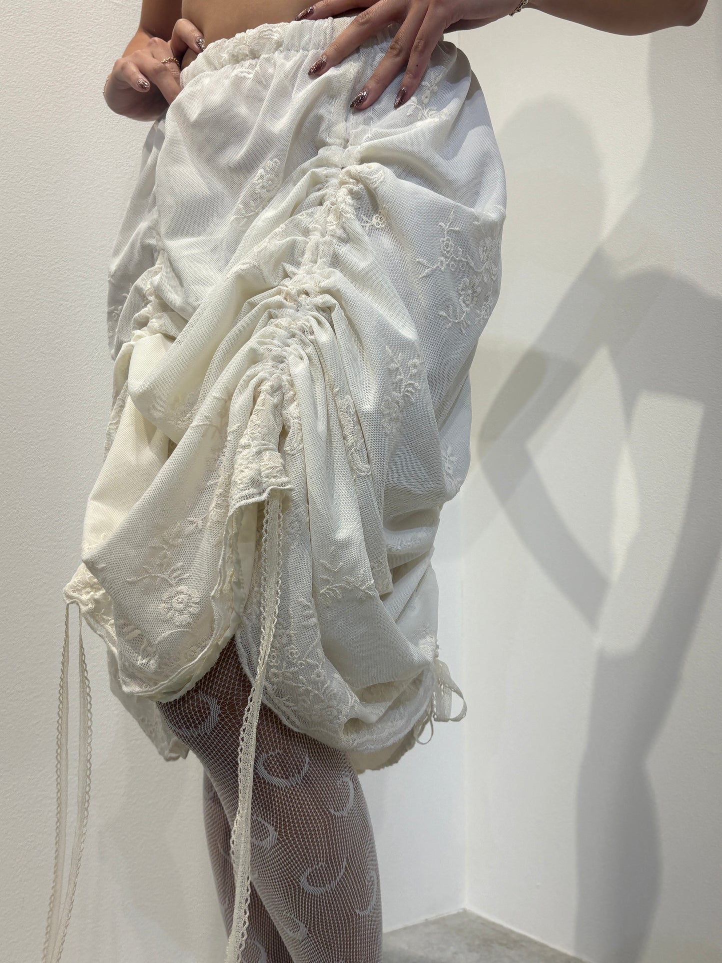 Armore Skirt ~ ivory floral (ᴄᴜʀᴛᴀɪɴ ʟᴇɴɢᴛʜ)