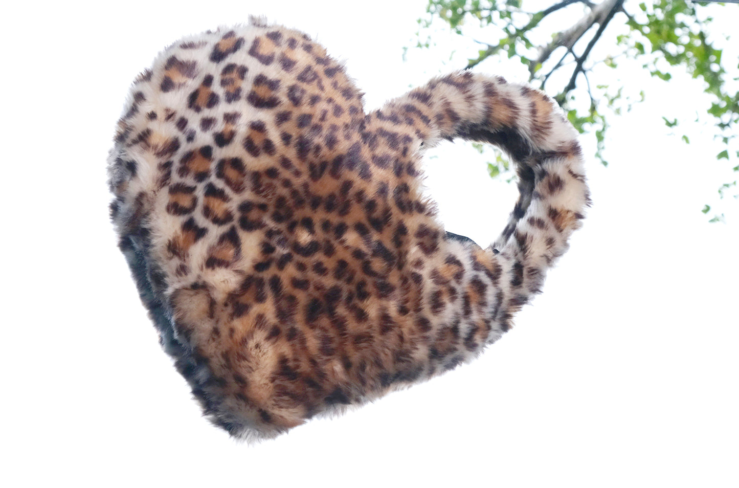 ♥ RUN LEOPARD {ᴄʟᴜᴛᴄʜ ʙᴀɢ}