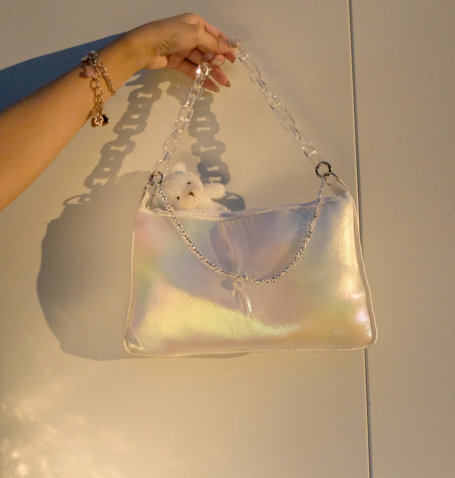 Whisper💤 🐚 {ɪʀɪᴅᴇsᴄᴇɴᴛ ᴄʟᴜᴛᴄʜ}