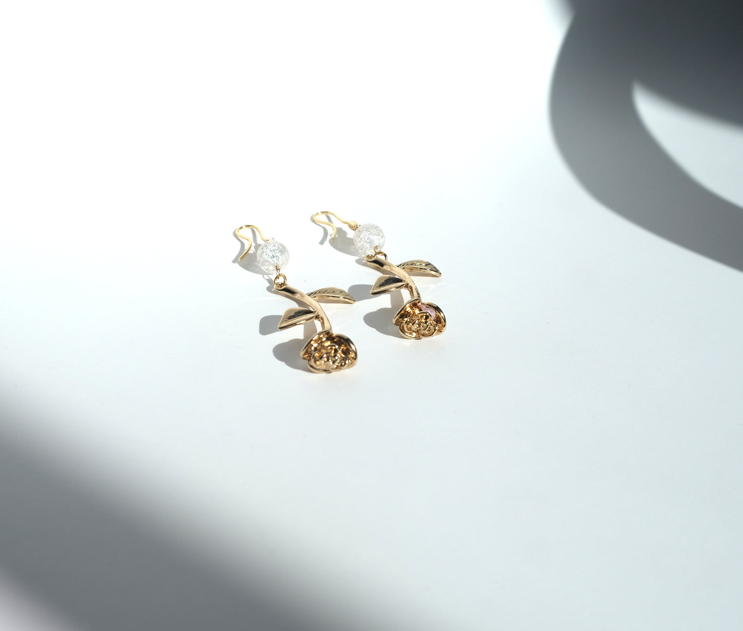 Golden Stillness Rose(earrings)