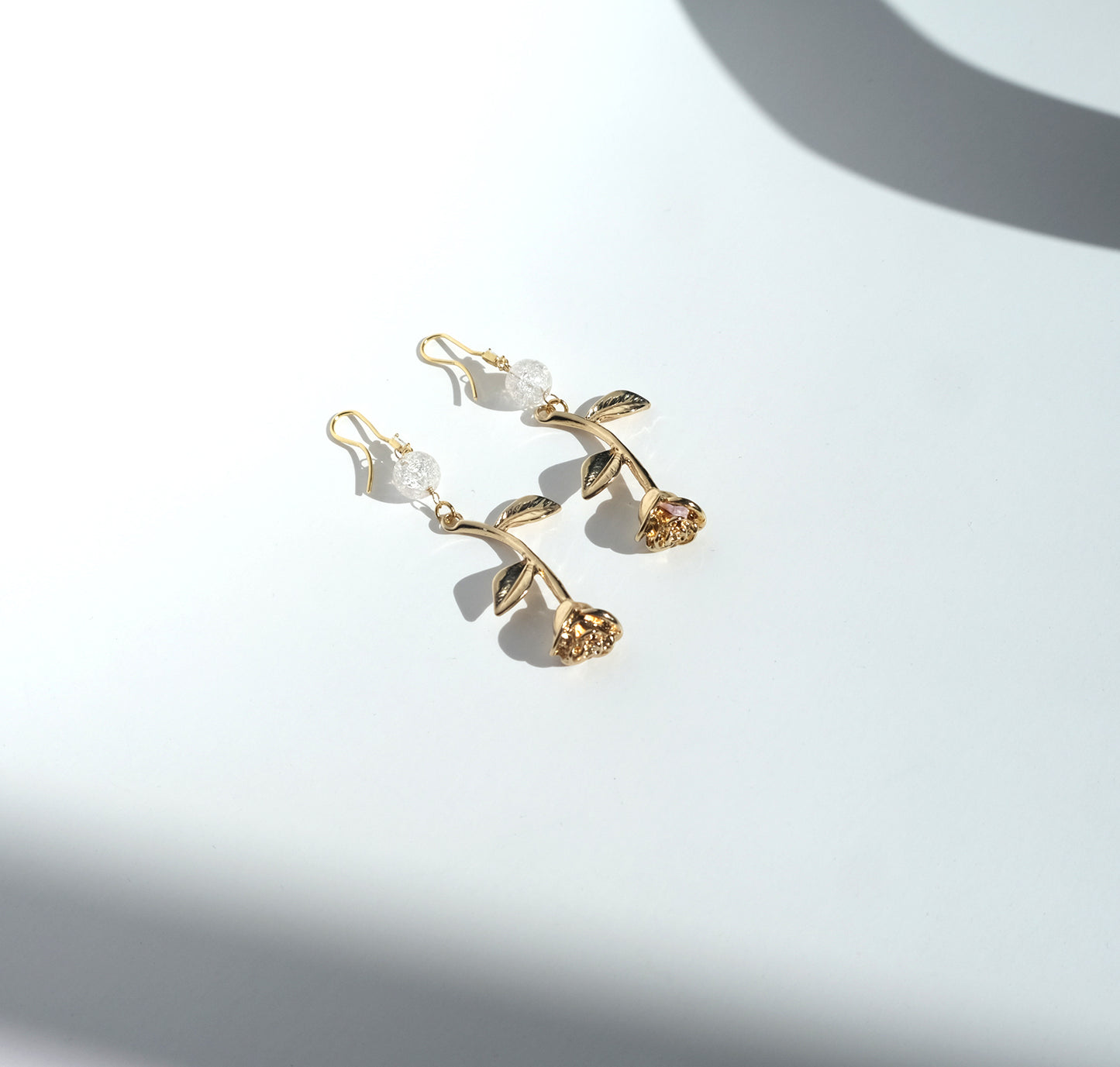 Golden Stillness Rose(earrings)