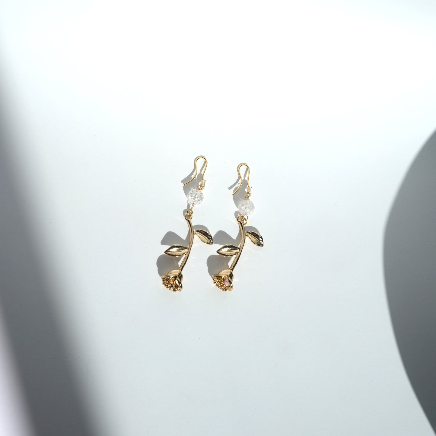 Golden Stillness Rose(earrings)