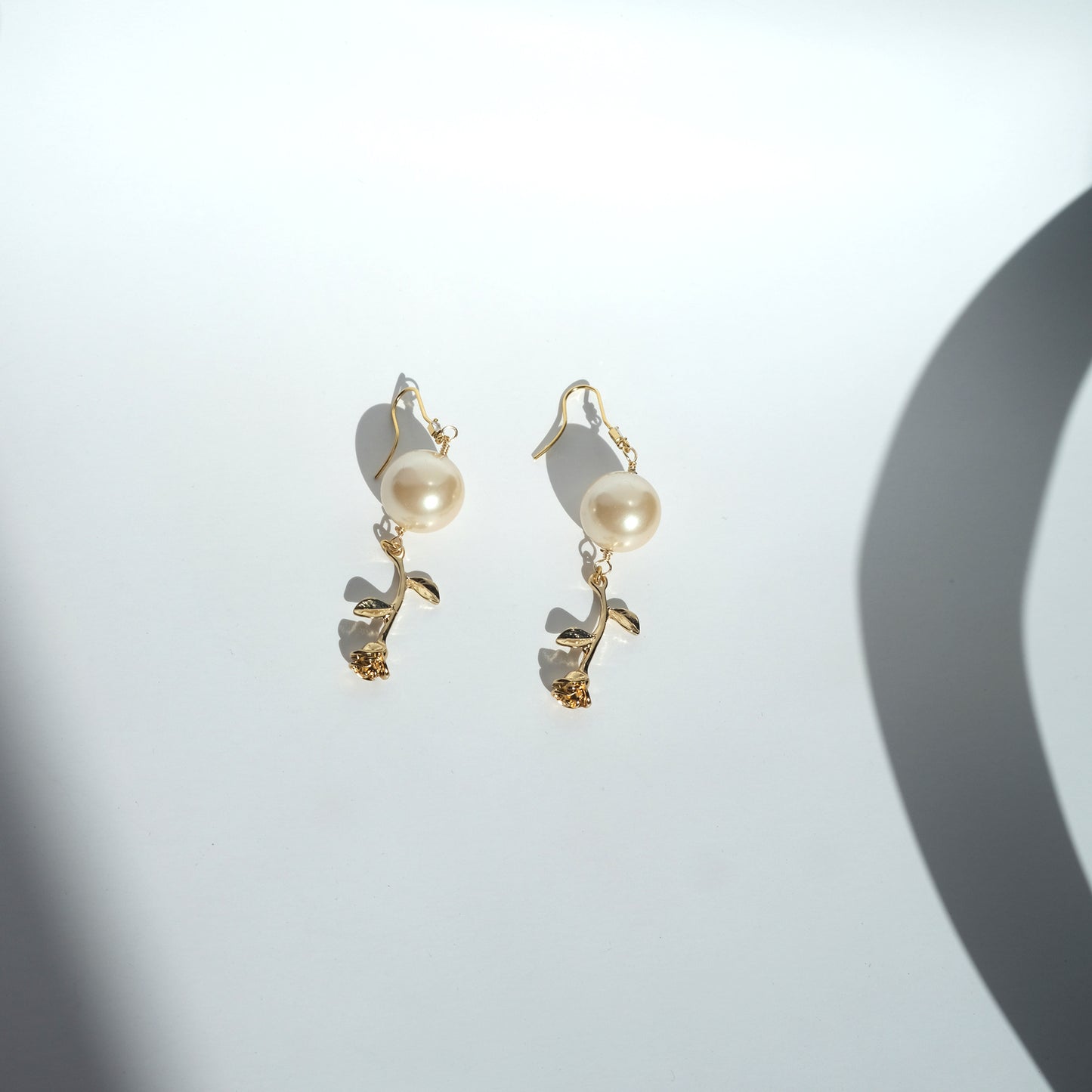 Luminous Rose Pearl (earrings)