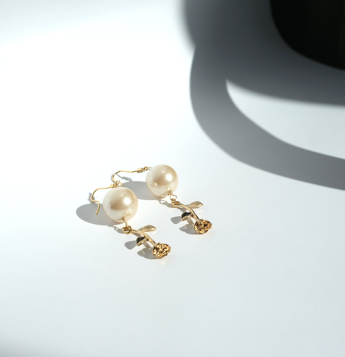 Luminous Rose Pearl (earrings)