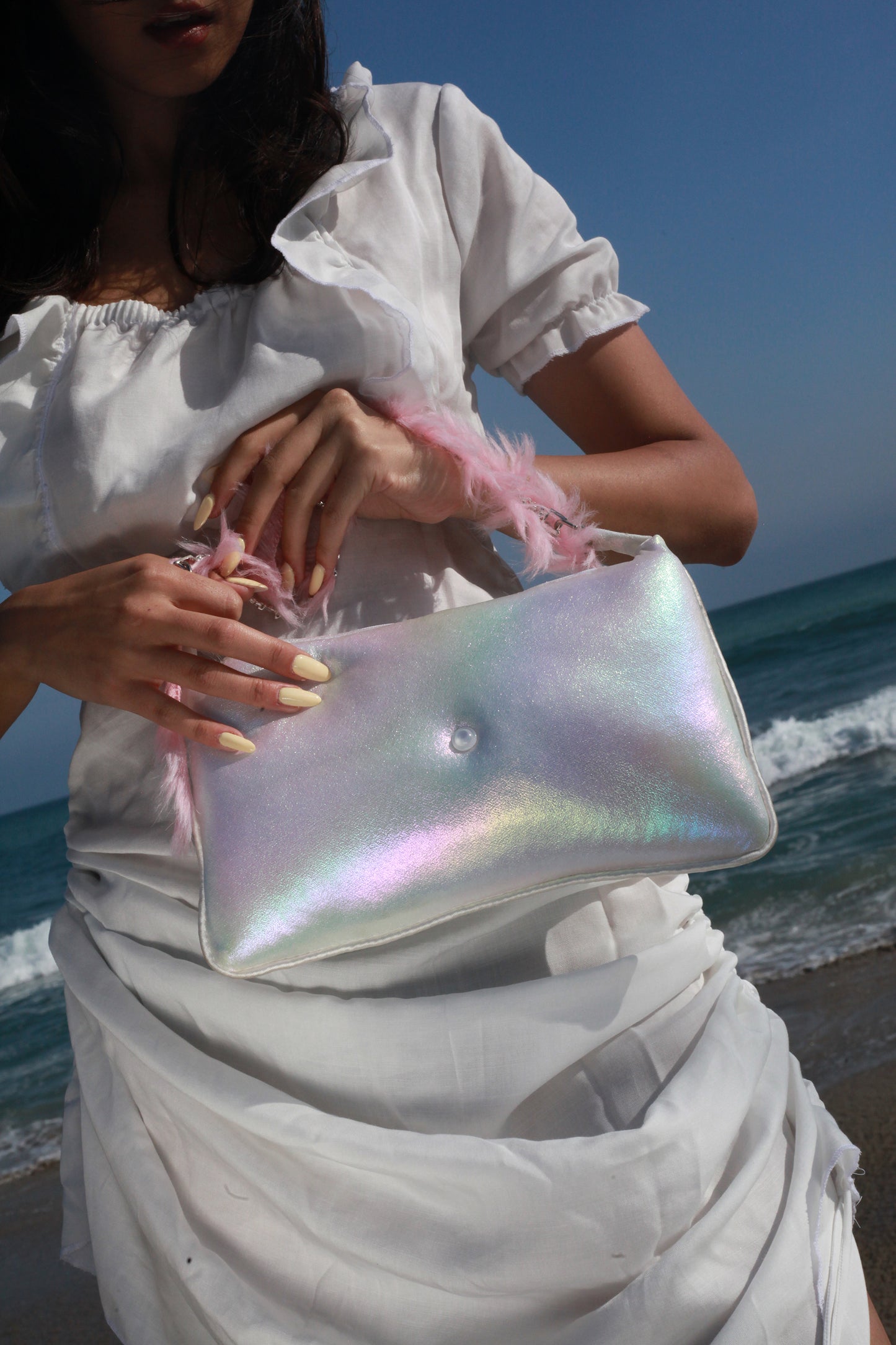 Whisper💤 🐚 {ɪʀɪᴅᴇsᴄᴇɴᴛ ᴄʟᴜᴛᴄʜ}