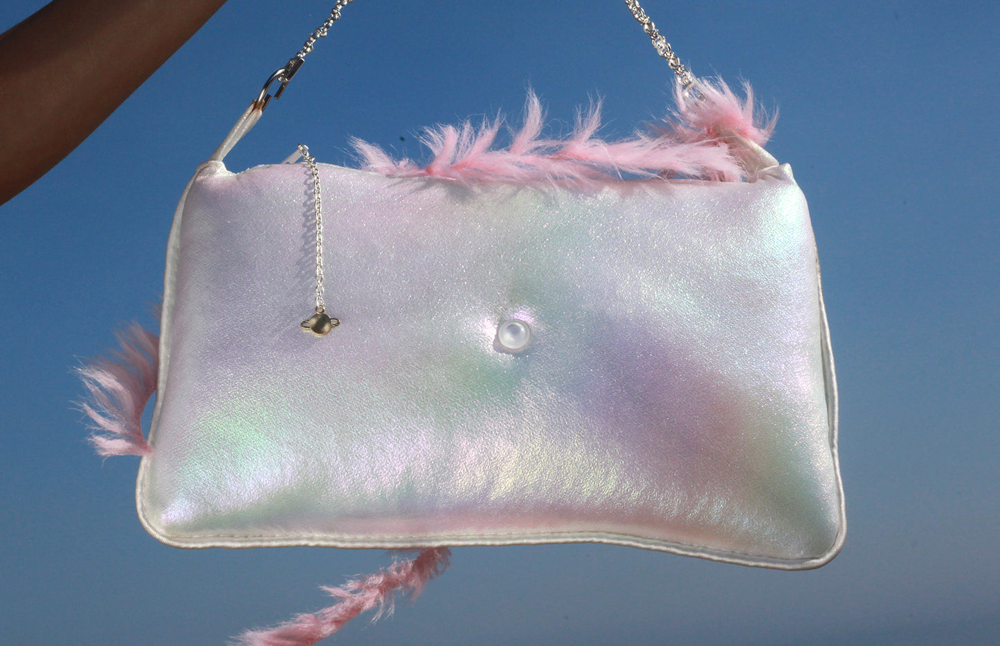 Whisper💤 🐚 {ɪʀɪᴅᴇsᴄᴇɴᴛ ᴄʟᴜᴛᴄʜ}