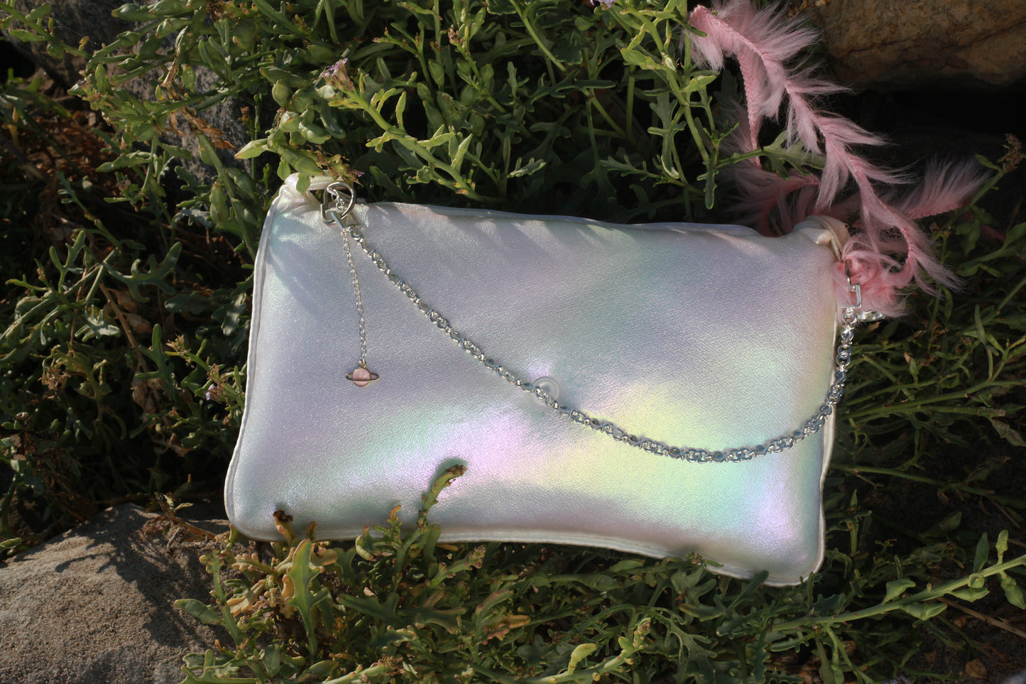 Whisper💤 🐚 {ɪʀɪᴅᴇsᴄᴇɴᴛ ᴄʟᴜᴛᴄʜ}