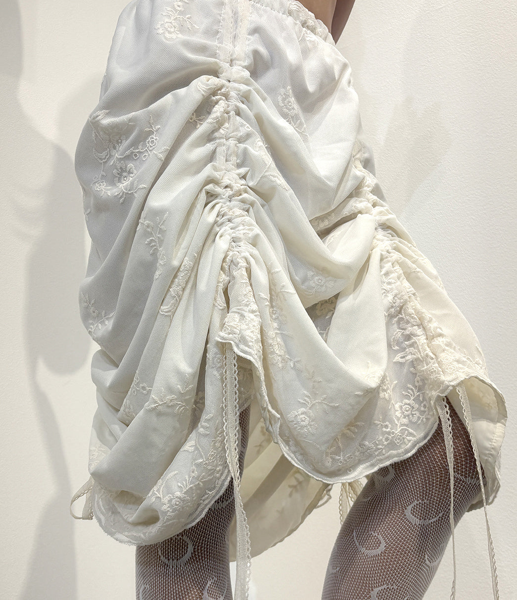 Armore Skirt ~ ivory floral (ᴄᴜʀᴛᴀɪɴ ʟᴇɴɢᴛʜ)